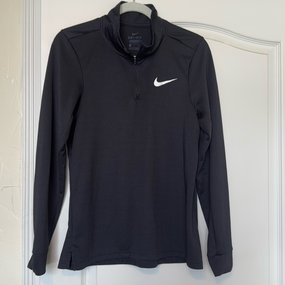 Men’s Nike quarter zip Dri Fit long sleeve. Size small.